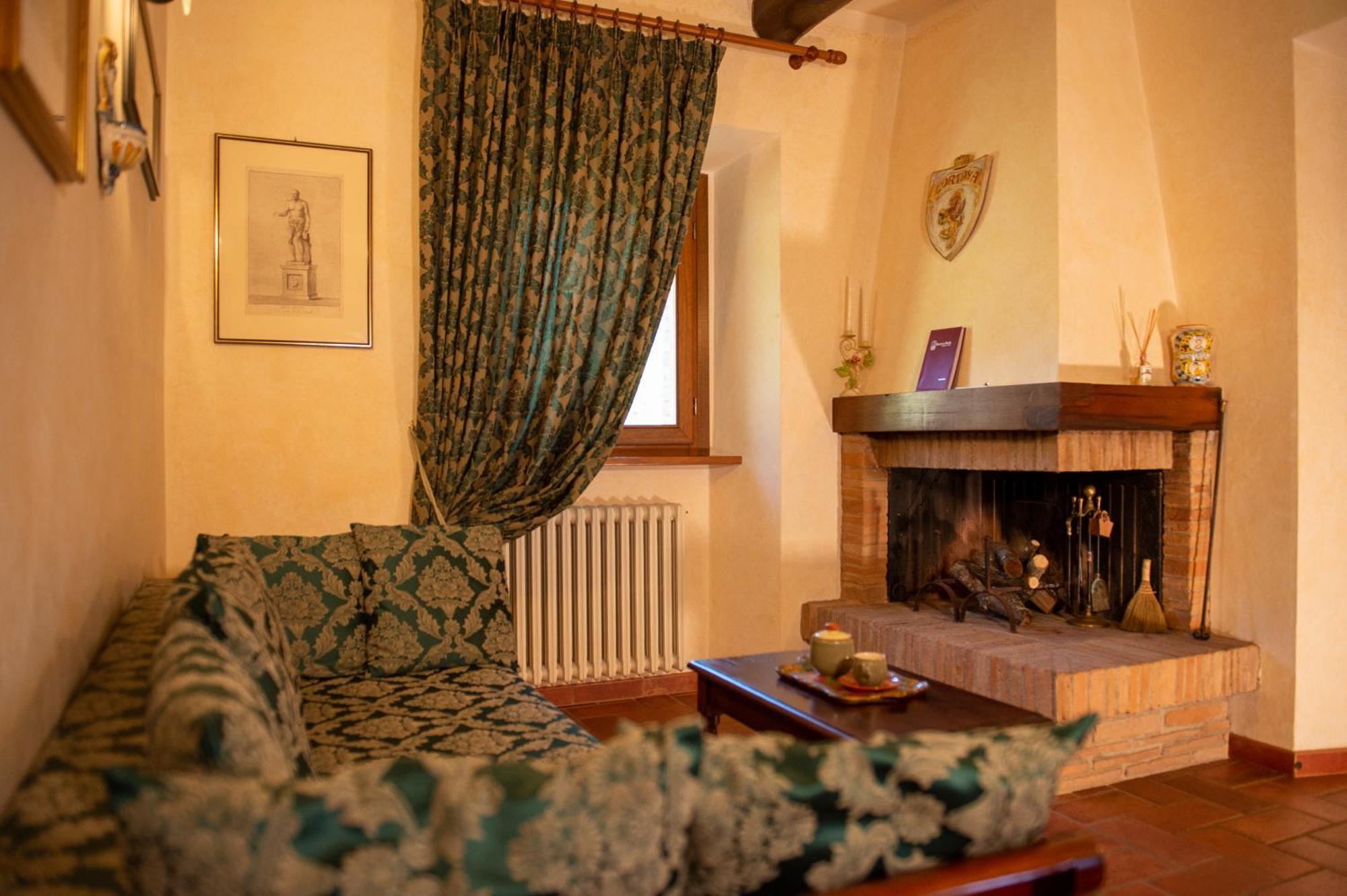 Mercatale  Rocca Di Pierle, Agriturismo Di Charme - Cortona المظهر الخارجي الصورة
