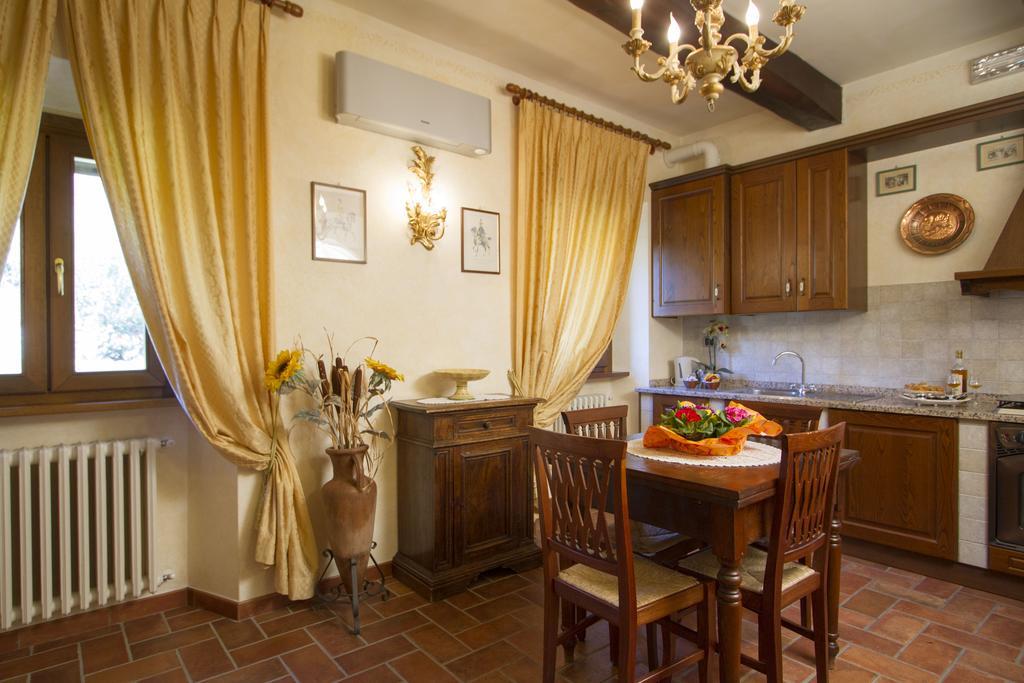 Mercatale  Rocca Di Pierle, Agriturismo Di Charme - Cortona المظهر الخارجي الصورة